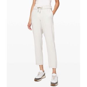 Lululemon On The Fly 7/8 Pant - Light Gray